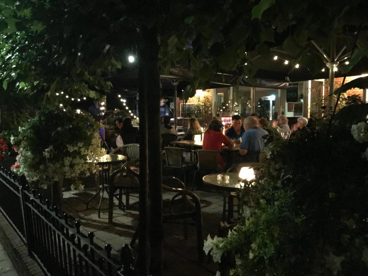 Hotel Restaurant In D'Ouwe Peel Helenaveen エクステリア 写真